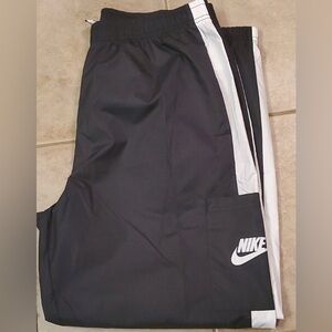 Nike windbreaker pants